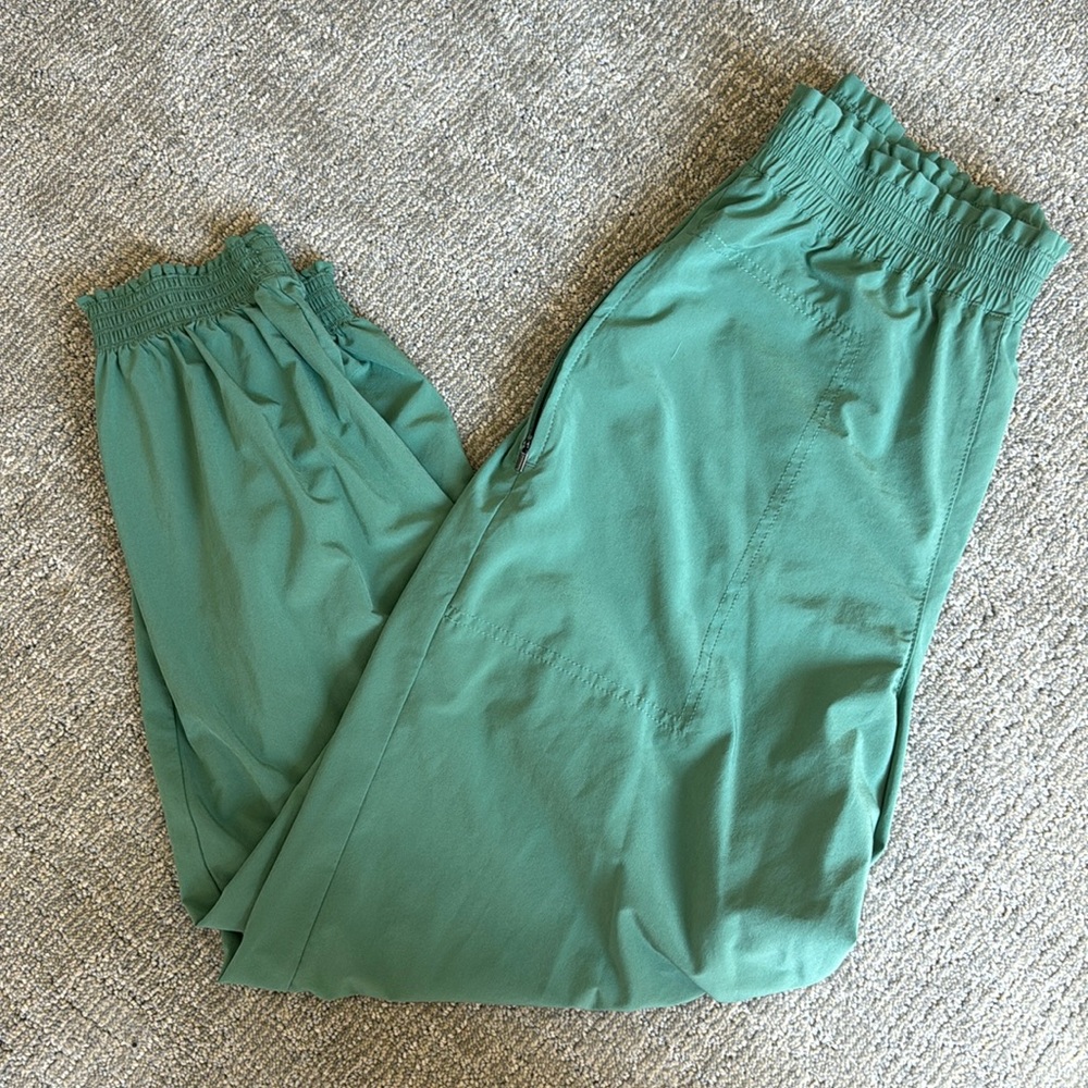 Athleta Green Women Joggers size 6